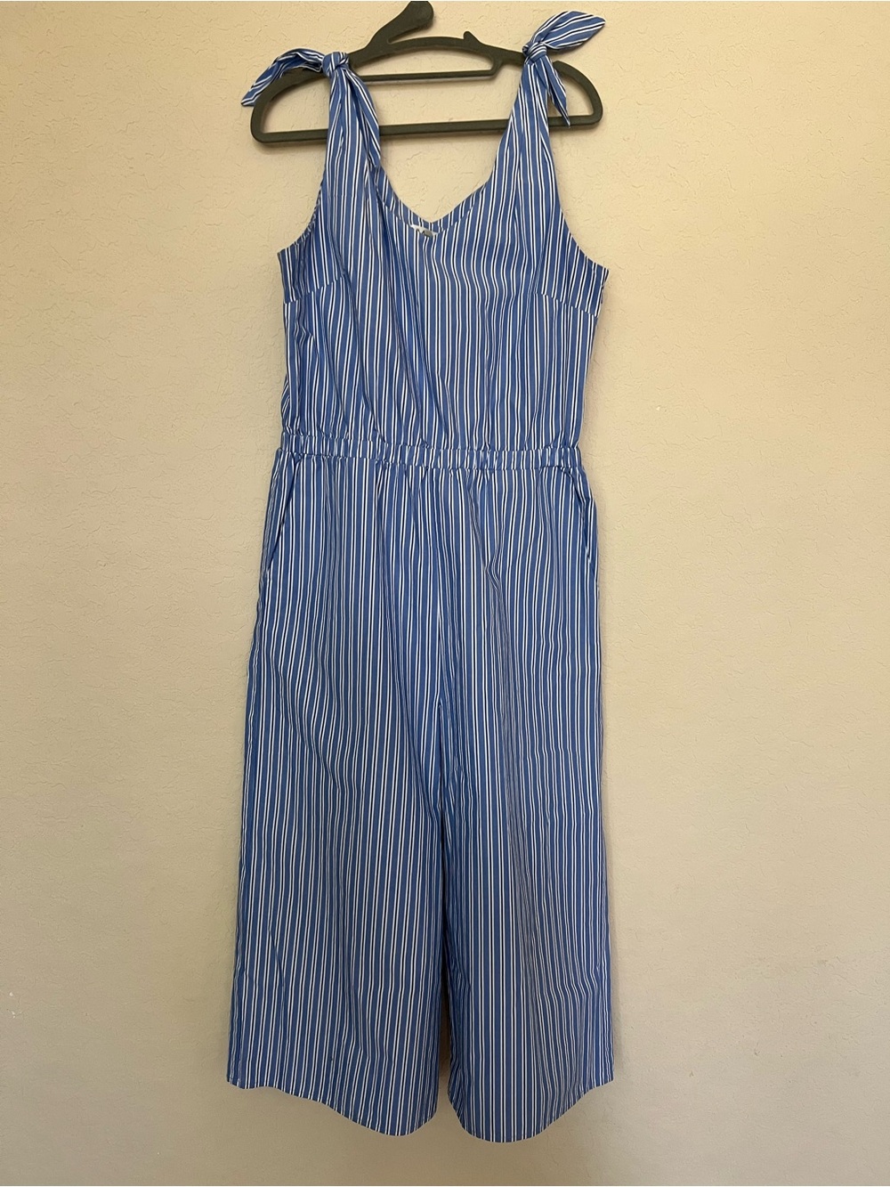 Women’s Neiman Marcus Blue & White Striped Tie-Shoulder Jumpsuit